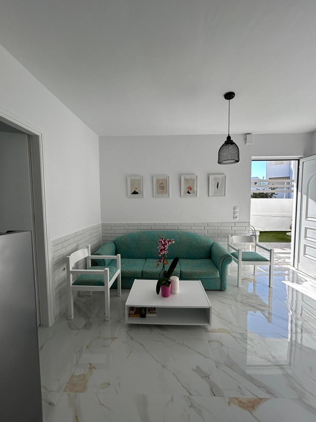 Maria'S Apartments Pigi  Luaran gambar